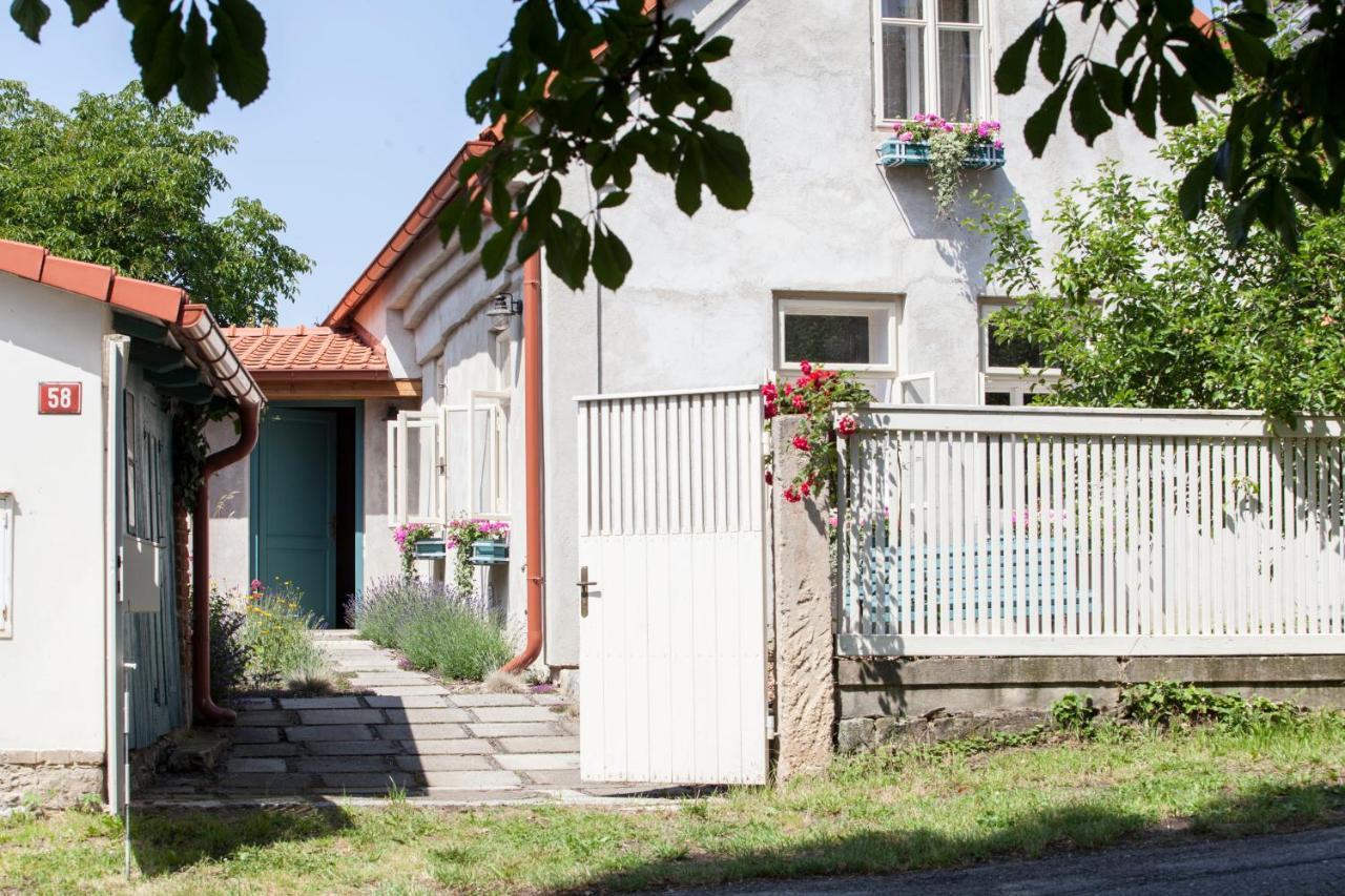 Domecek Na Kvetinovem Statku Villa Zdice Luaran gambar