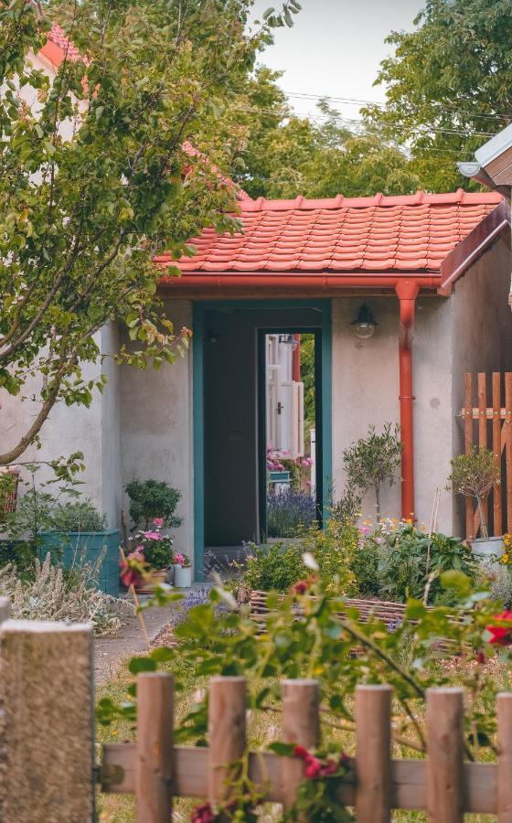 Domecek Na Kvetinovem Statku Villa Zdice Luaran gambar